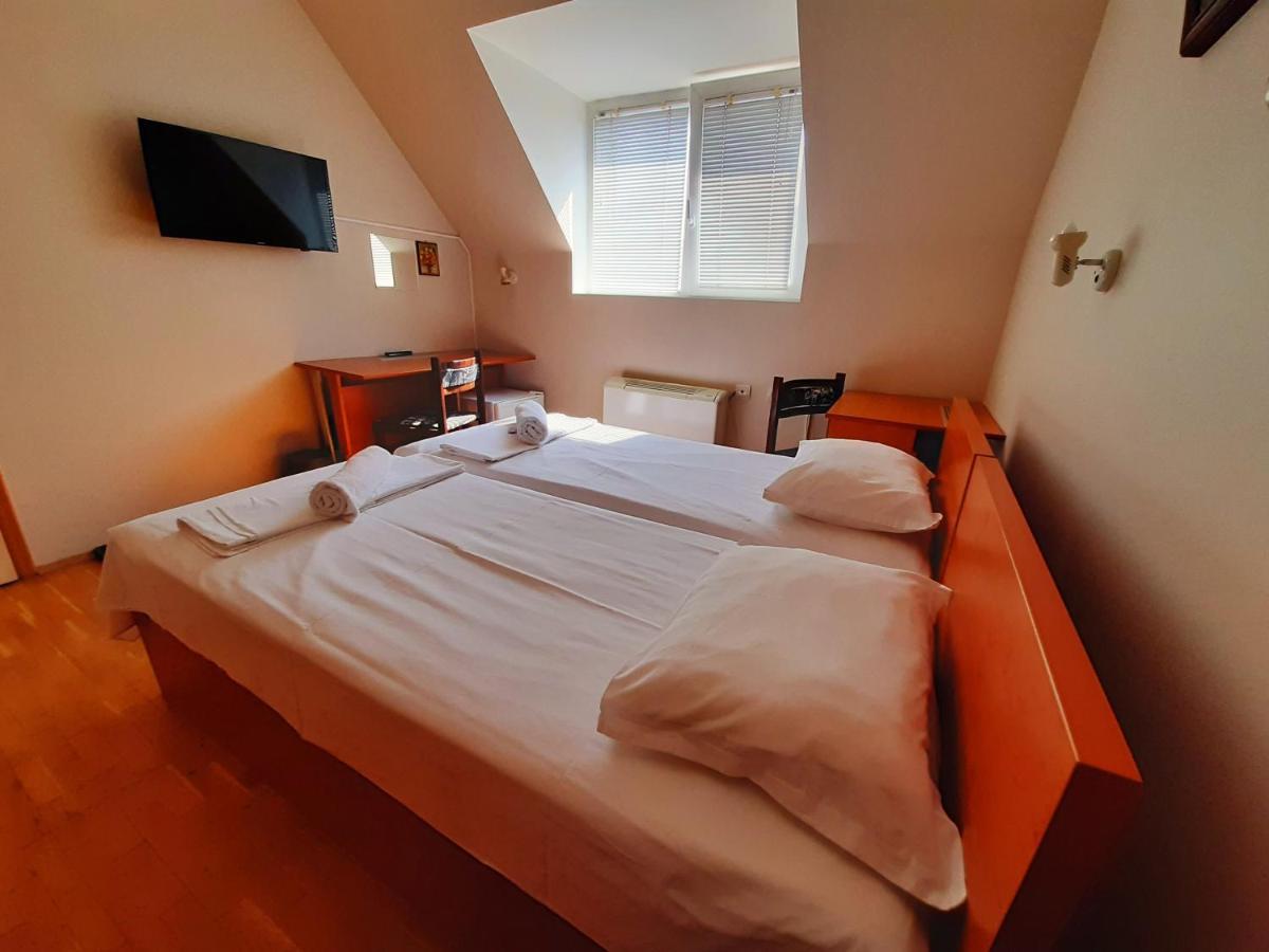Guest House Diel Veliko Tŭrnovo Eksteriør bilde